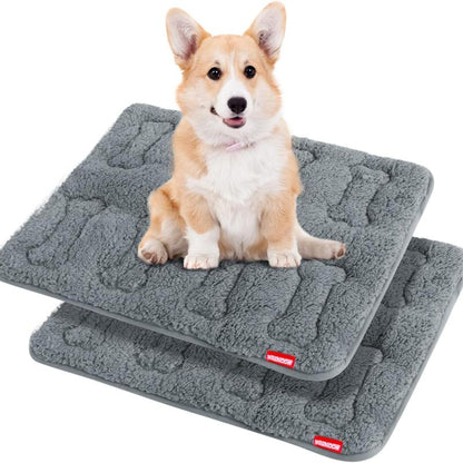 Winter Warm Plush Pet Mat, Dog Mat for Crate with anti Slip Bottom, Cute Pet Bed for Cats and Dogs, Machine Washable Pet Mattress