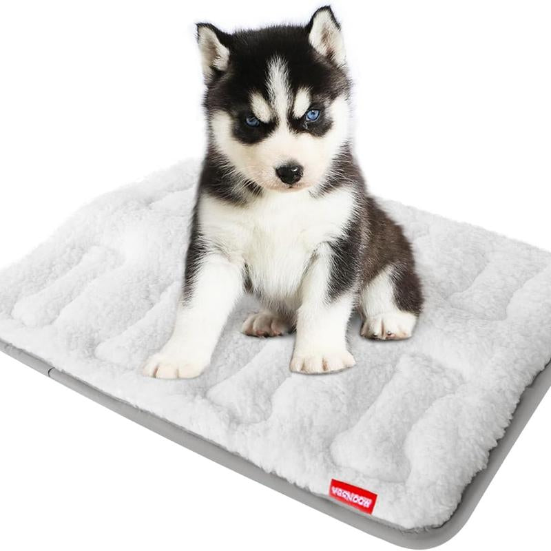 Winter Warm Plush Pet Mat, Dog Mat for Crate with anti Slip Bottom, Cute Pet Bed for Cats and Dogs, Machine Washable Pet Mattress